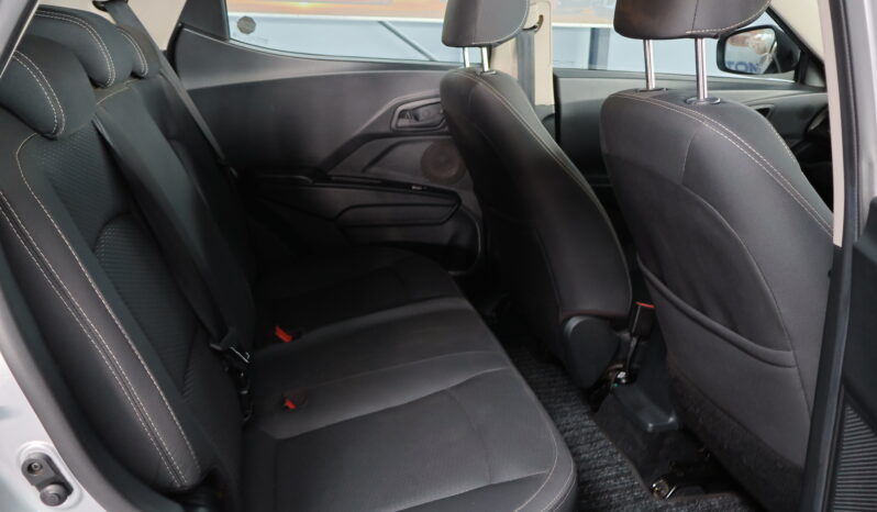 2022 Mahindra XUV 300 1.5D W6 full