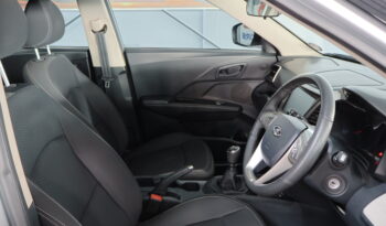2022 Mahindra XUV 300 1.5D W6 full