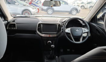 2022 Mahindra XUV 300 1.5D W6 full