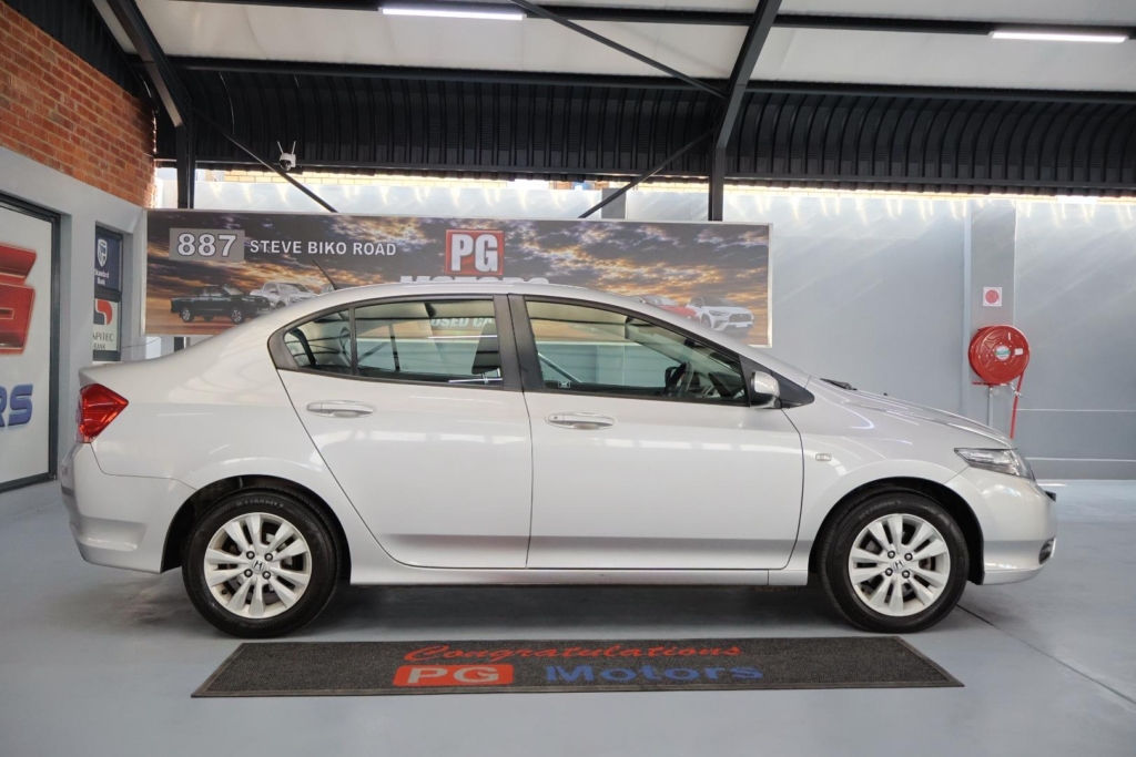 2013 Honda Ballade 1.5 Comfort Auto — image 1 of 25