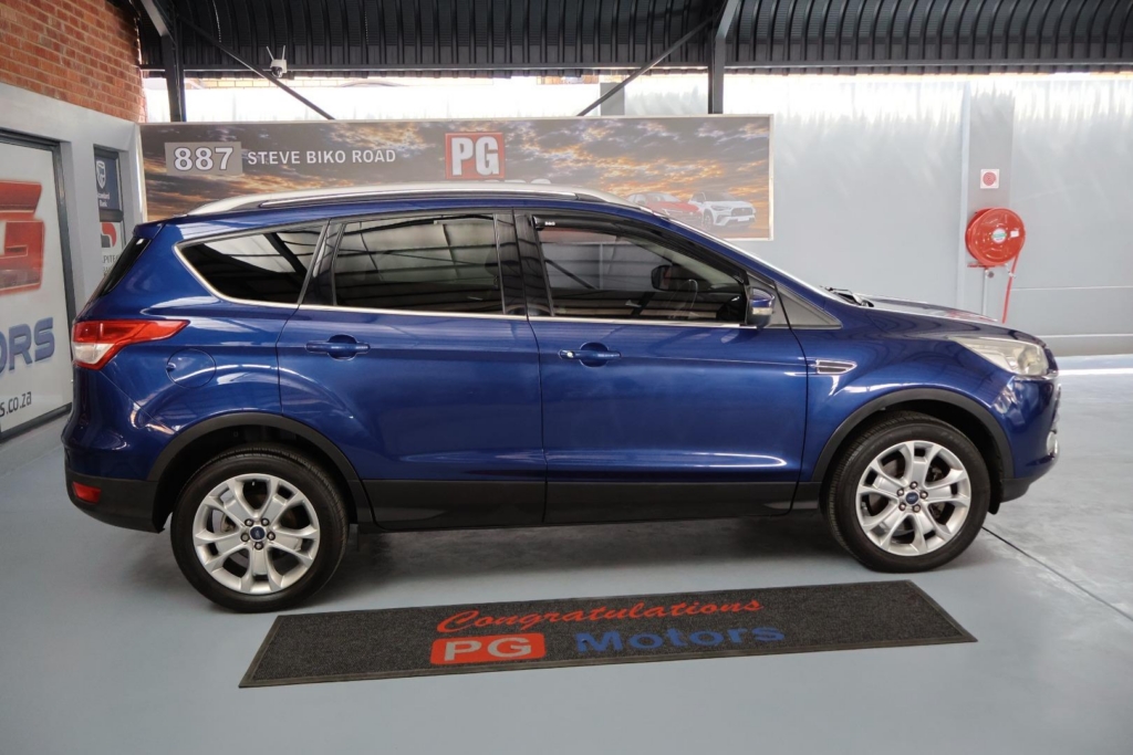 2017 Ford Kuga 2.0TDCi AWD Trend — image 1 of 25