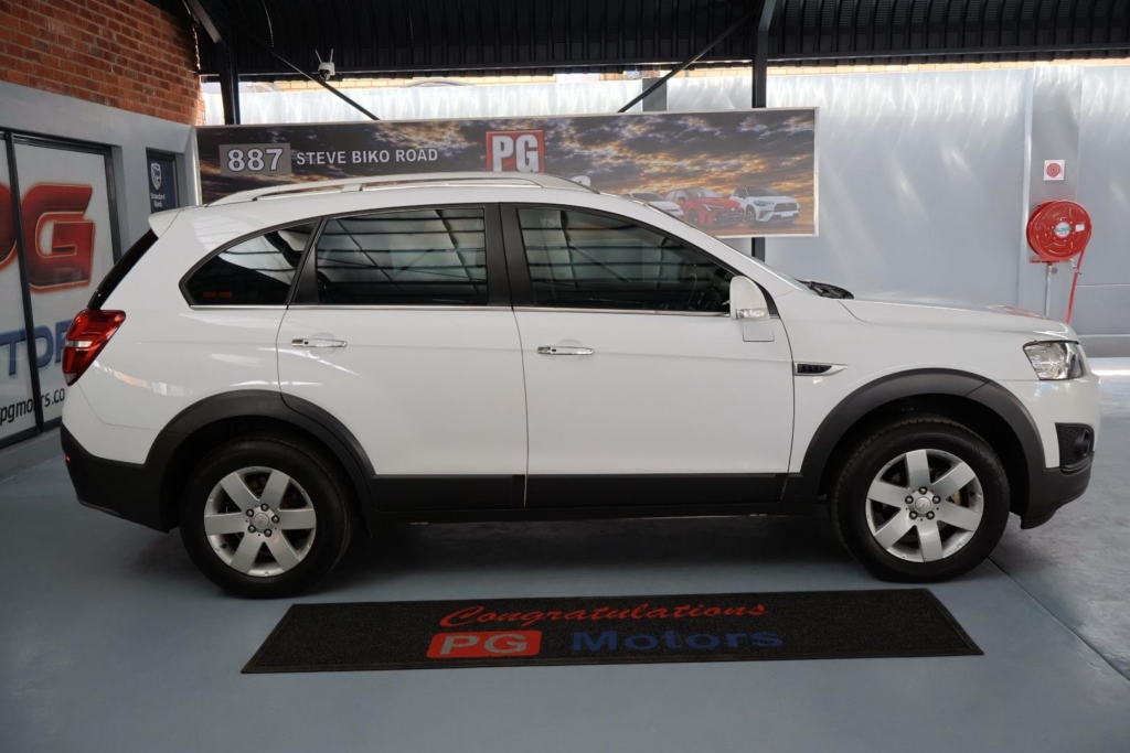 2014 Chevrolet Captiva 2.2D LT — image 1 of 25
