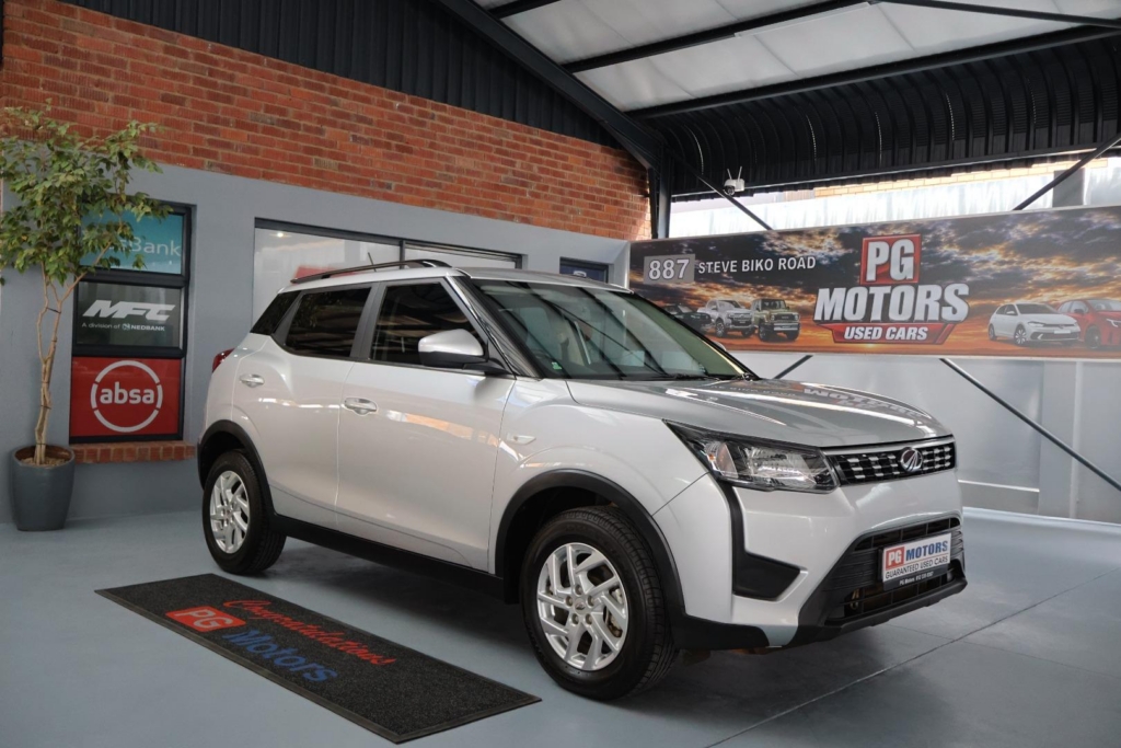 2022 Mahindra XUV300 1.2T W6 — image 1 of 24